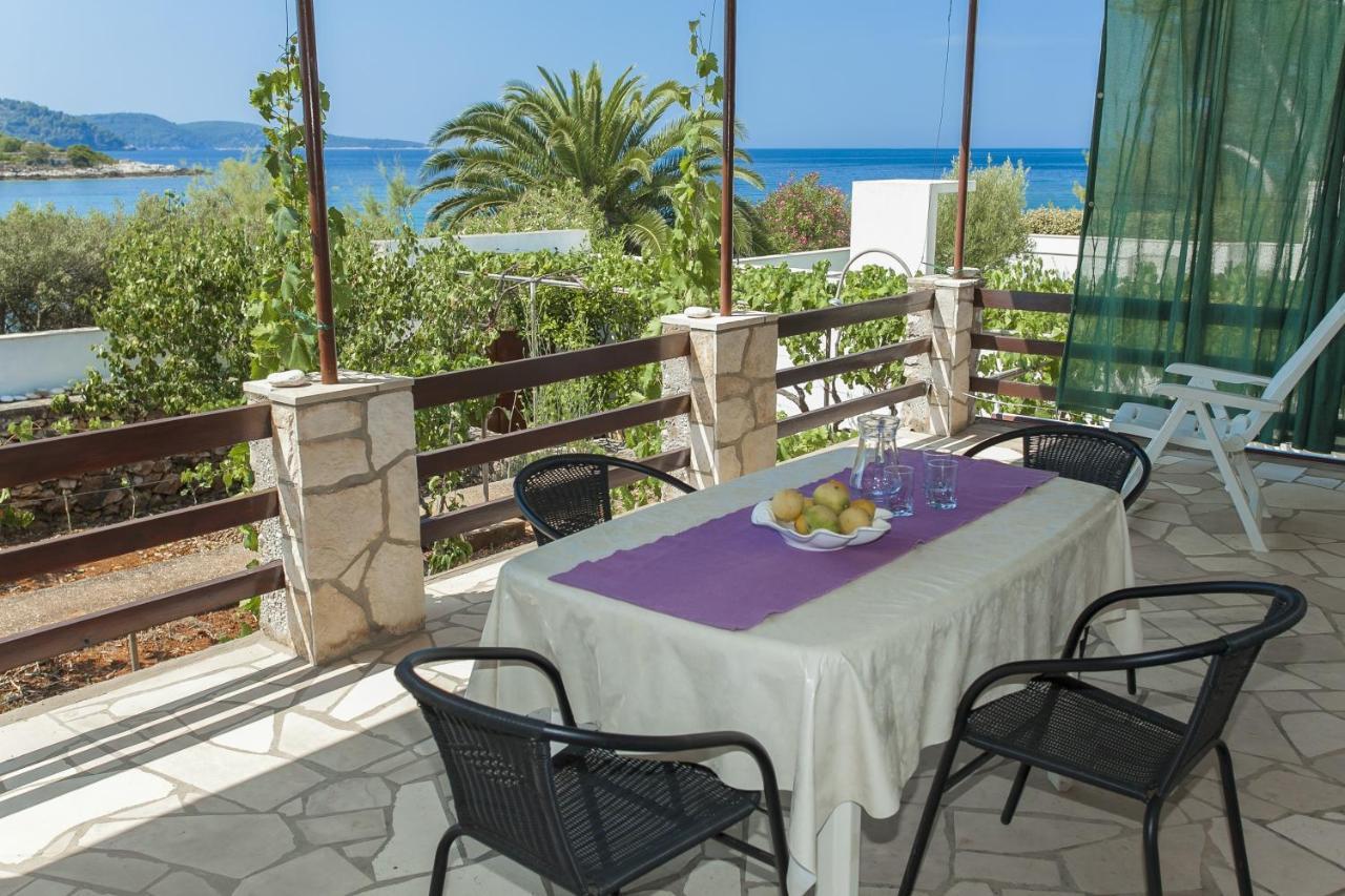 Holiday Home Neda Вела Лука Екстериор снимка