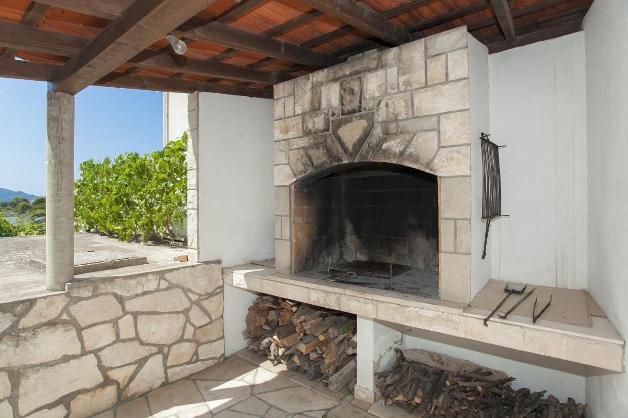 Holiday Home Neda Вела Лука Екстериор снимка