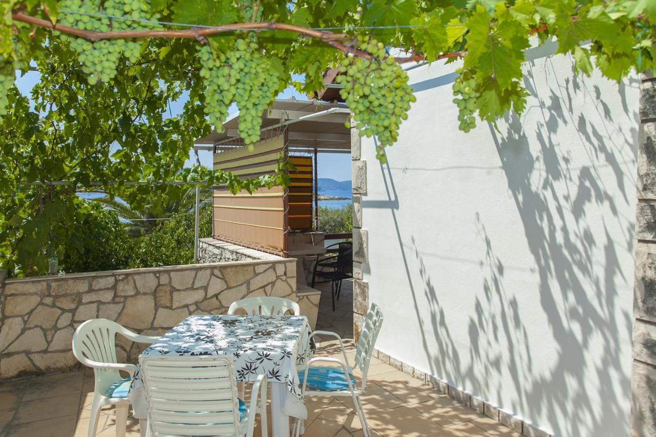 Holiday Home Neda Вела Лука Екстериор снимка